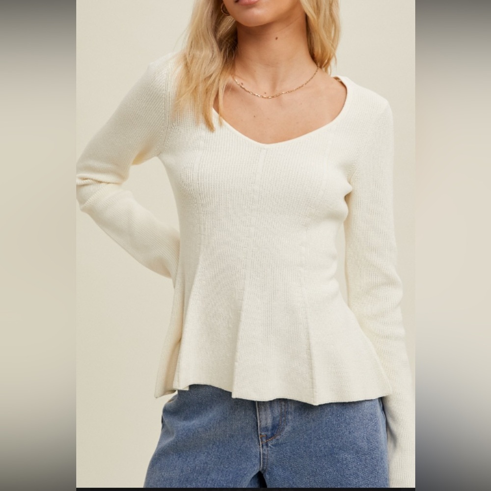New Wishlist Chic Cream Peplum V-Neck Knit Sweater in Size Large